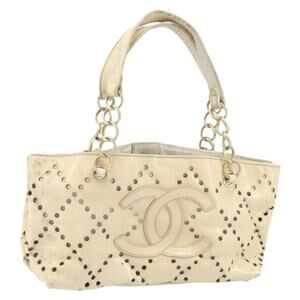 Chanel 2.55 Handbag